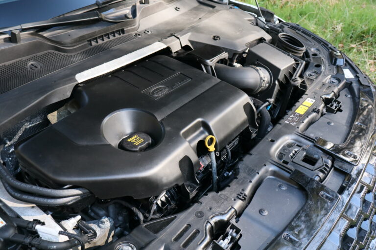 sv automobile evoque blanc img 1204 14