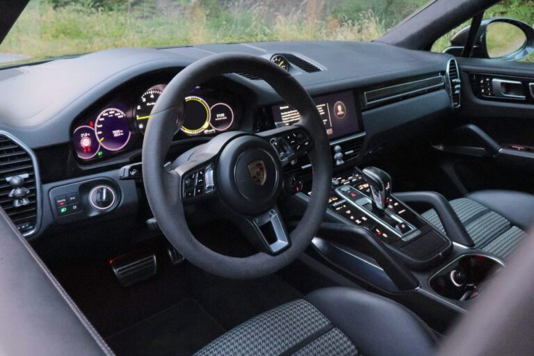 sv automobile cayenne leo img 2005 21