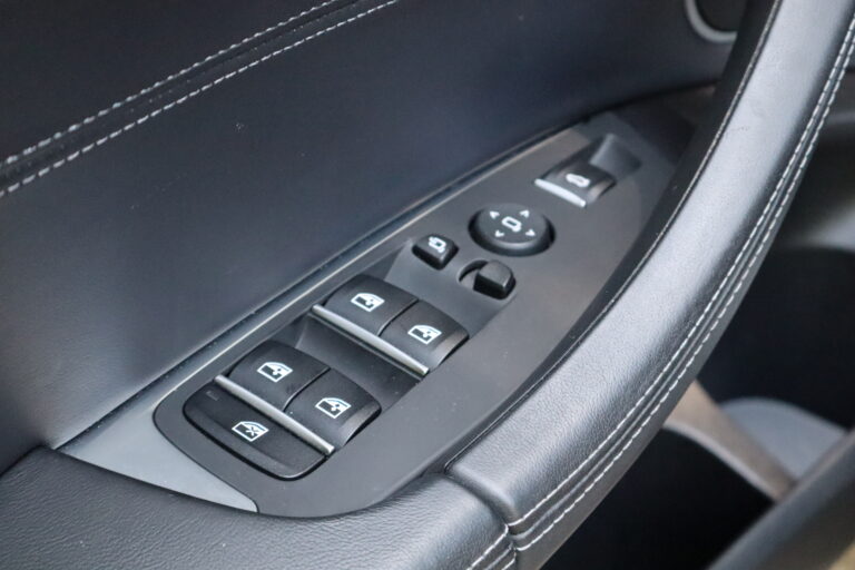 sv automobile x3m noir img 2106 19