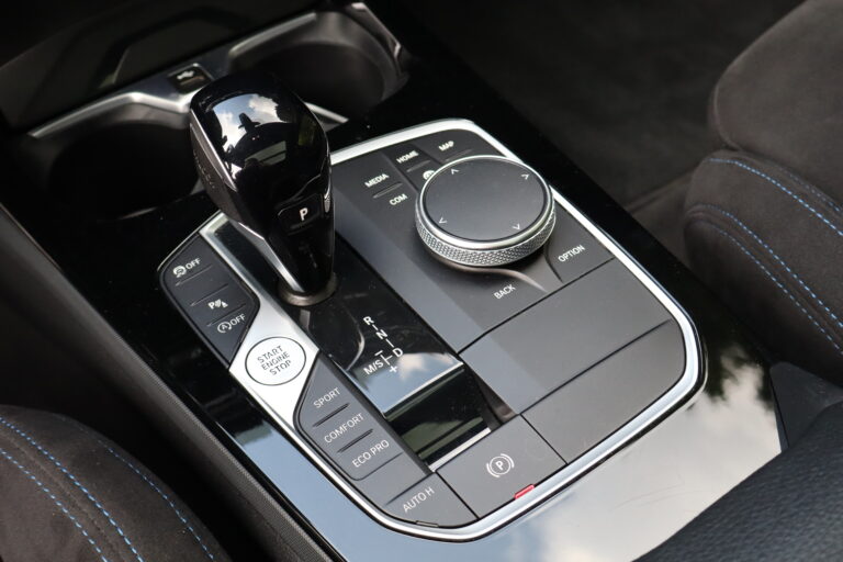 sv automobile 118 135 noire camer img 1583 02