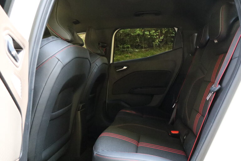 sv automobile clio 5rs contess img 2453 08