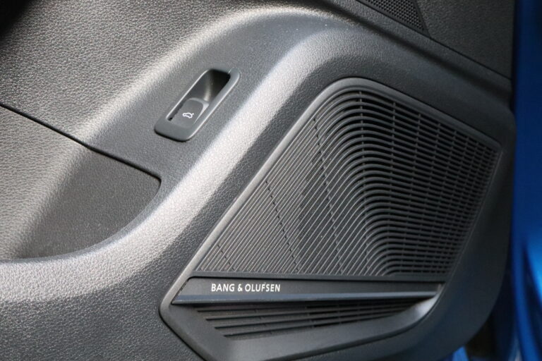 sv automobile q2 bleu img 2750 06