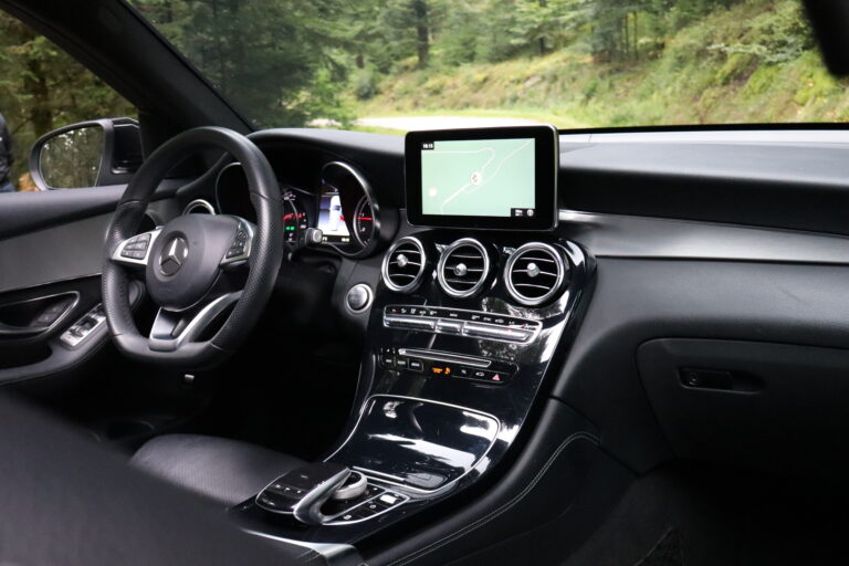 sv automobile 220d noir azuto img 2882 09