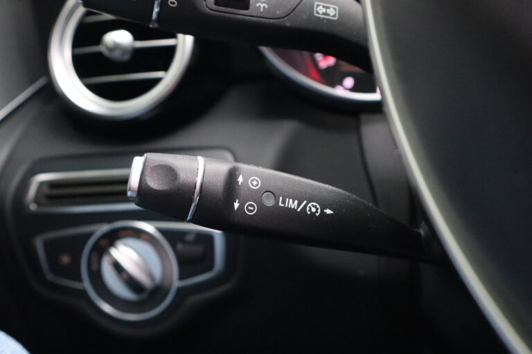 sv automobile 220d noir azuto img 2893 14