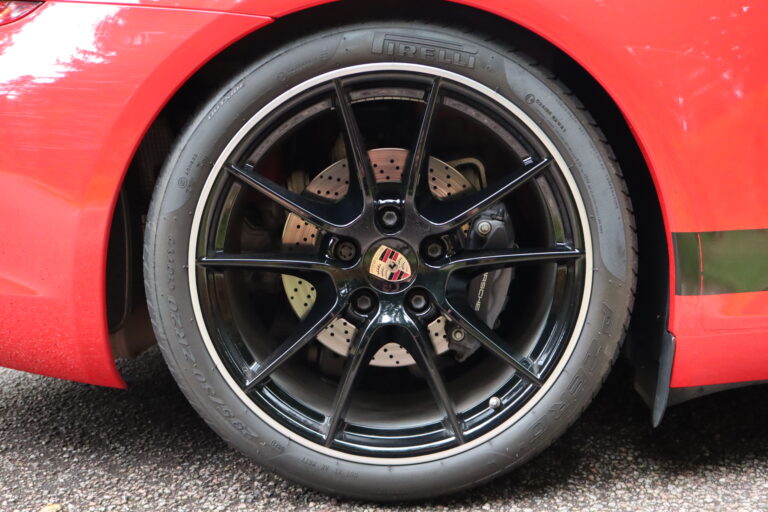 sv automobile 991 rouge img 3049 03