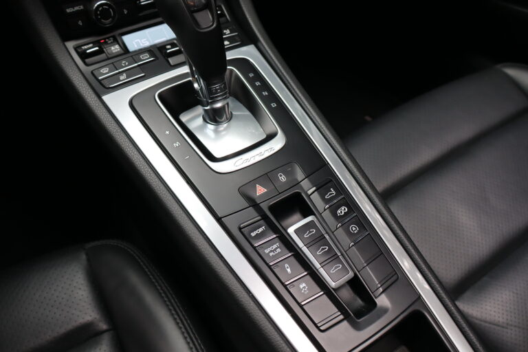 sv automobile 991 rouge img 3068 15