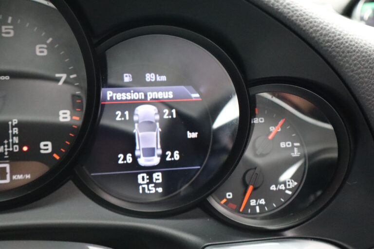 sv automobile 991 rouge img 3072 17