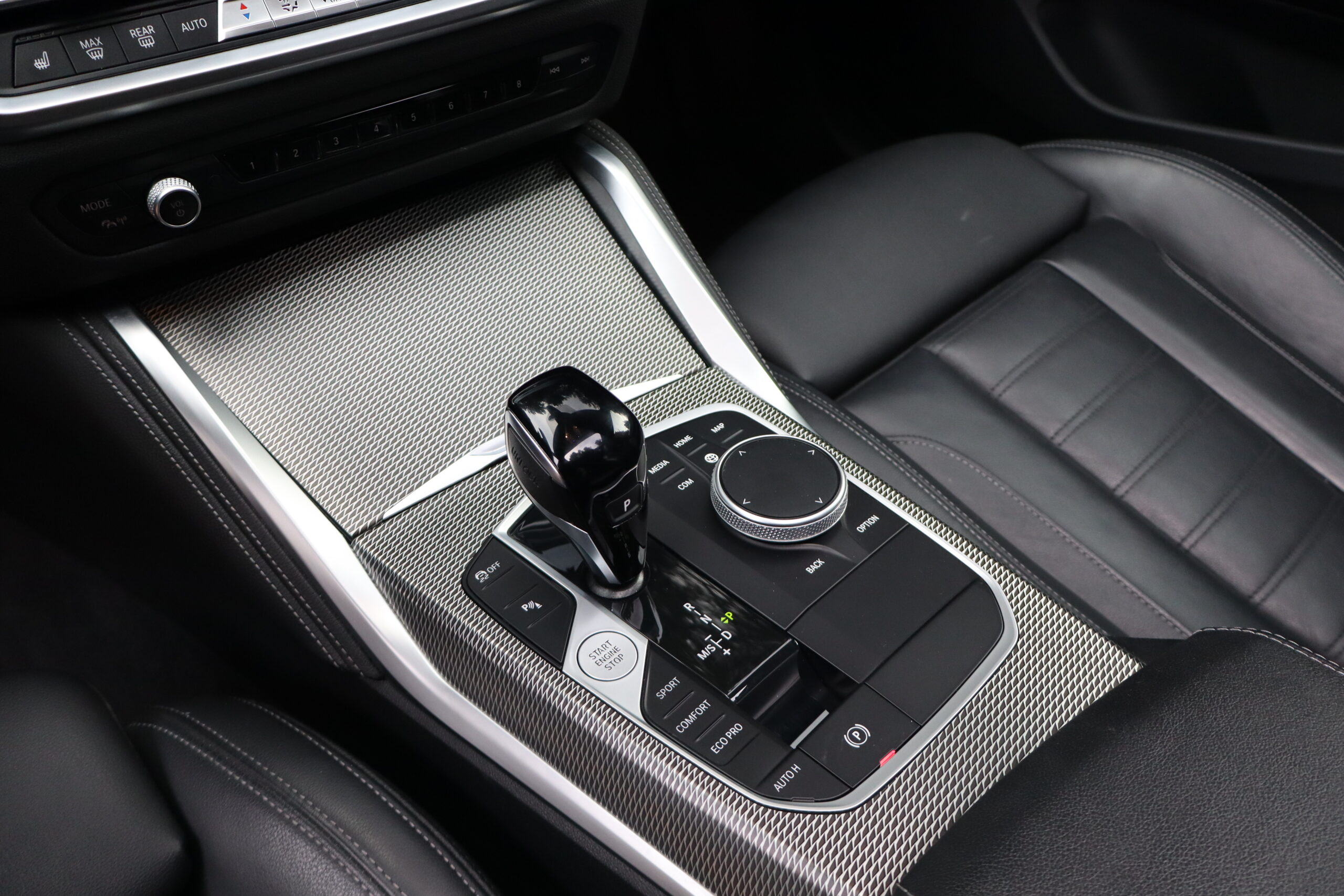 sv automobile 420d laser noir img 4135 06