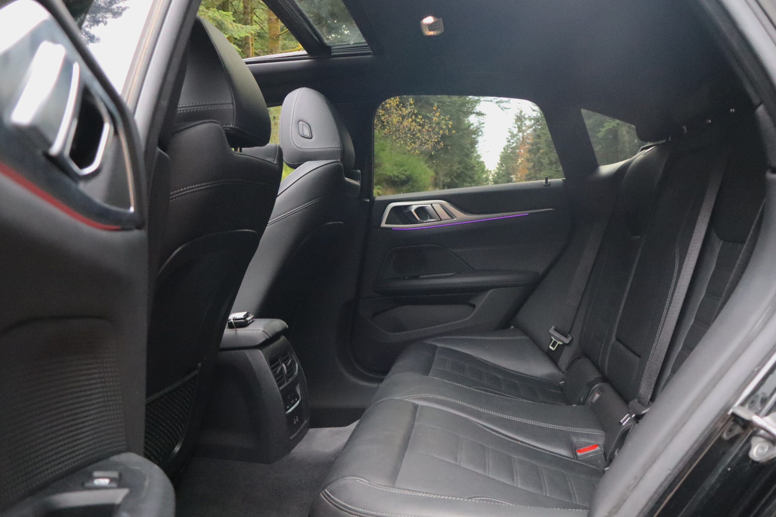 sv automobile 420d laser noir img 4138 06