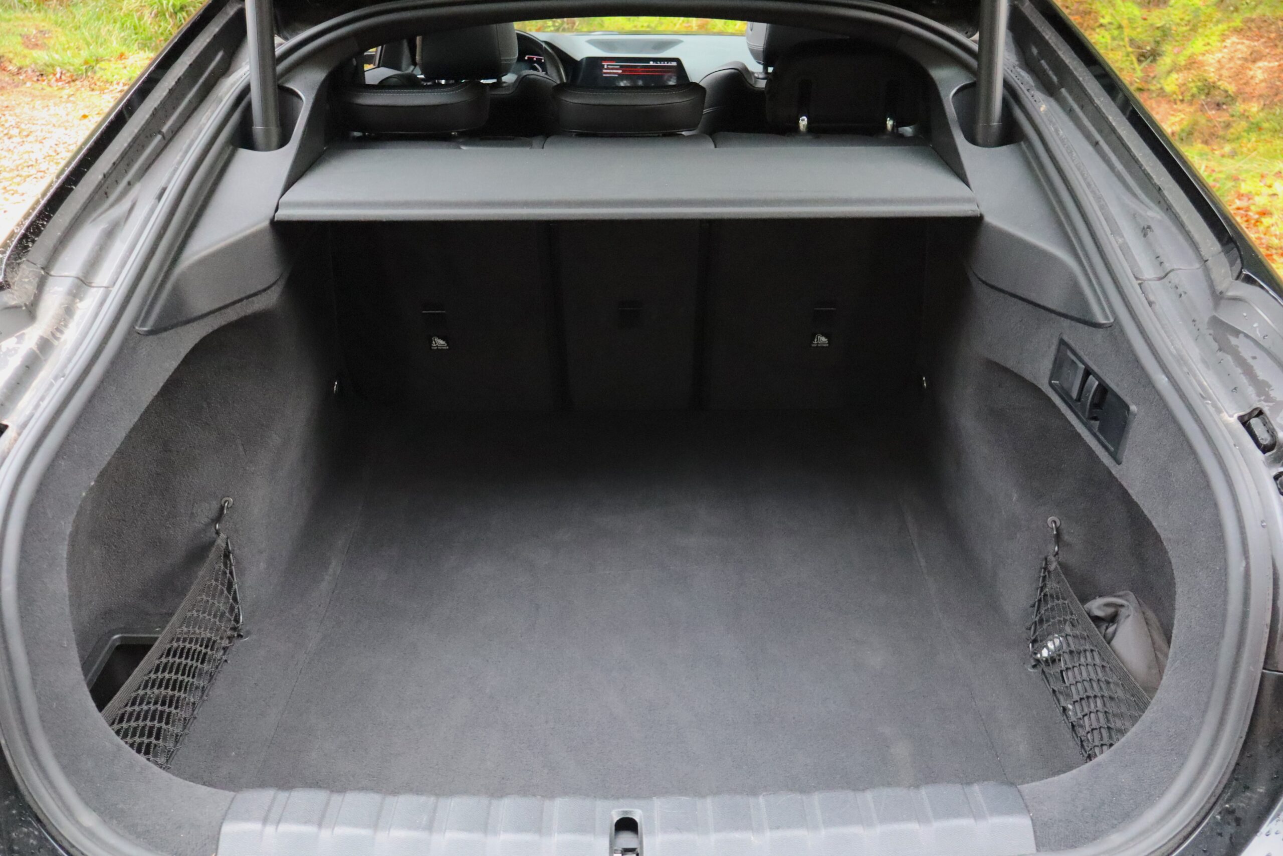 sv automobile 420d laser noir img 4140 06