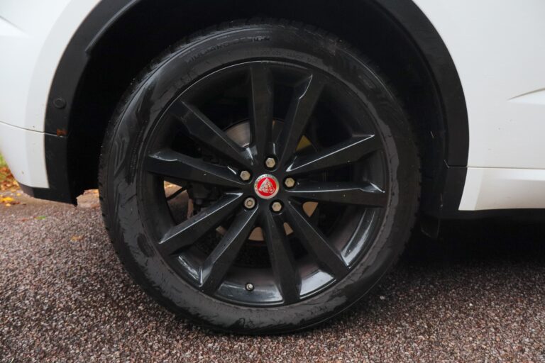 sv automobile e pace img 3889 03