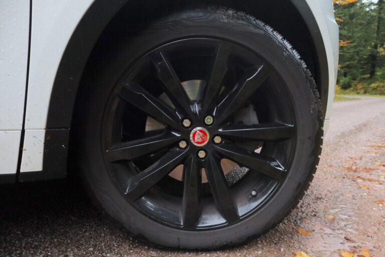 sv automobile e pace img 3890 04