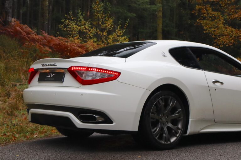 sv automobile granturismo s blanche img 3655 03