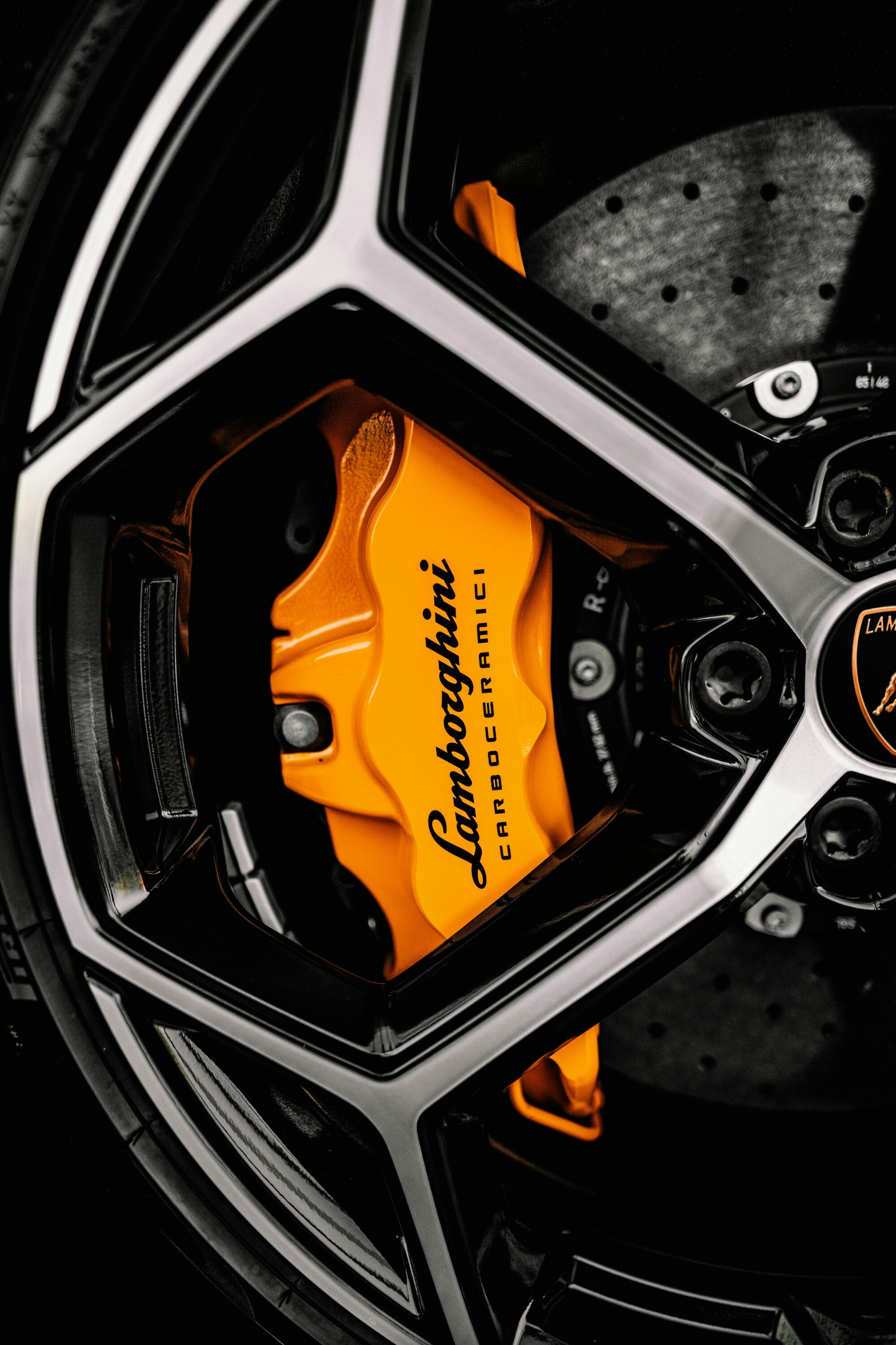 sv automobile lambo photo 1660169377717 a7a2f84c6737 01