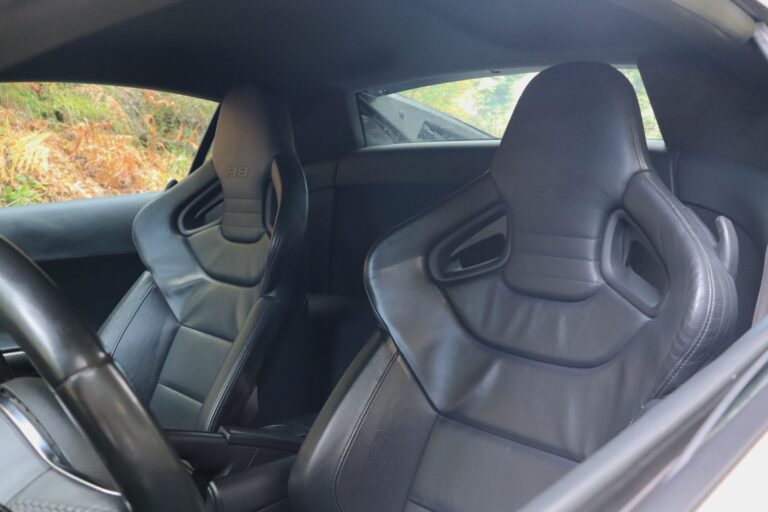 sv automobile r8 blanche img 3301 10