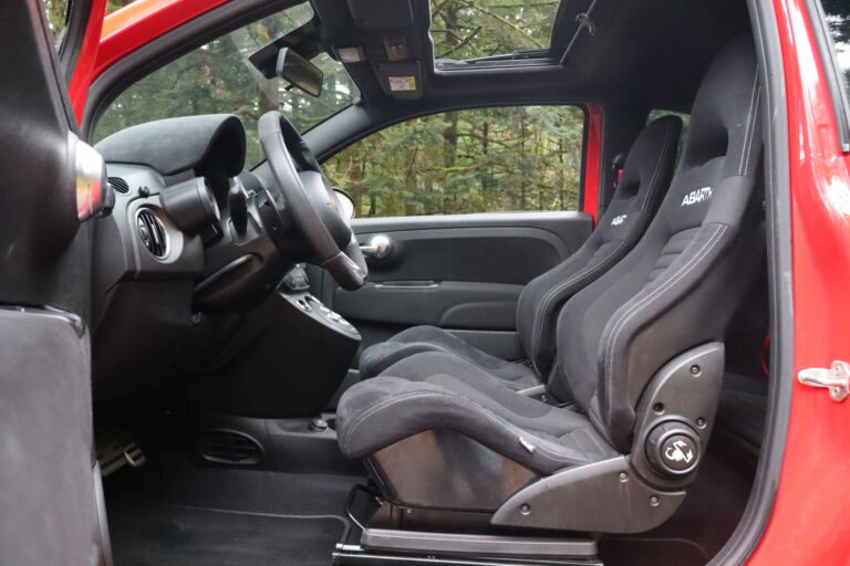 sv automobile 595 rouge ferrari img 4440 06