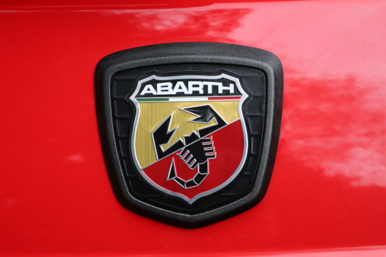 sv automobile 595 rouge ferrari img 4468 15