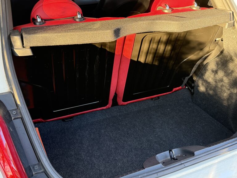 sv automobile blanche or img 6021 12