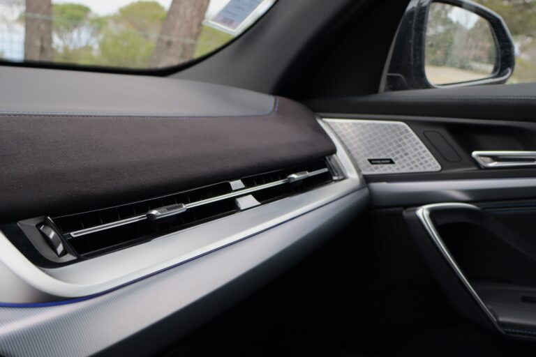 sv automobile x2 coupe noir img 2528 17