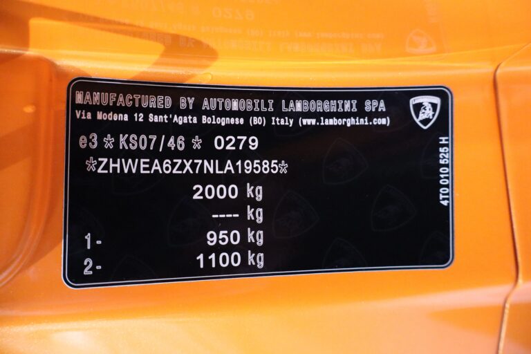 sv automobile huracan sto img 5200 16