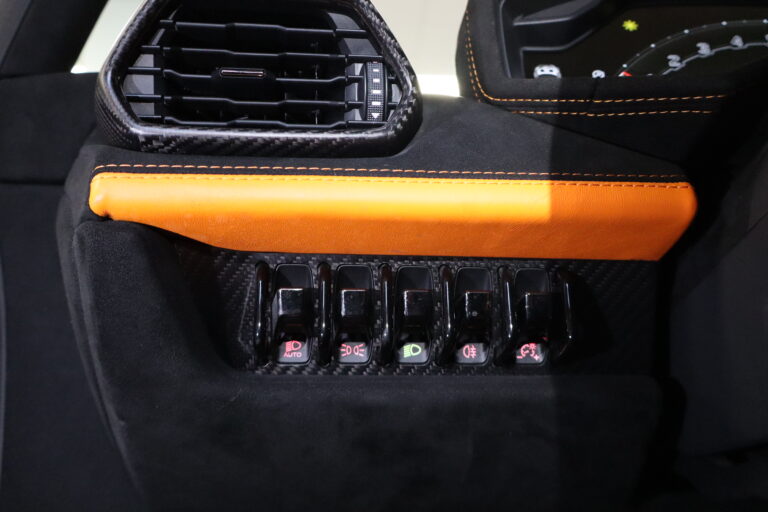 sv automobile huracan sto img 5211 24