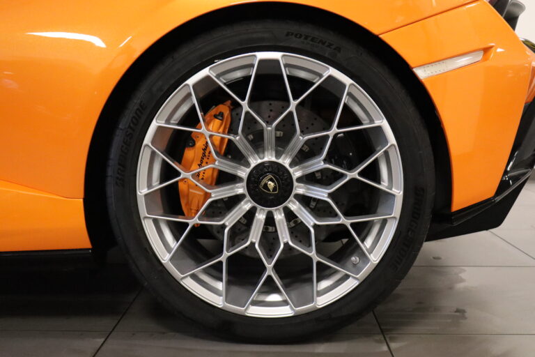 sv automobile huracan sto img 5226 32