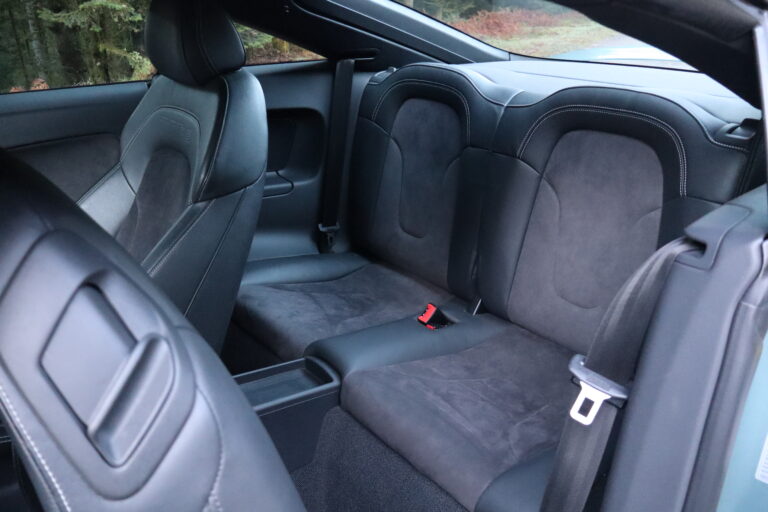 sv automobile ttrs bleu img 4990 10