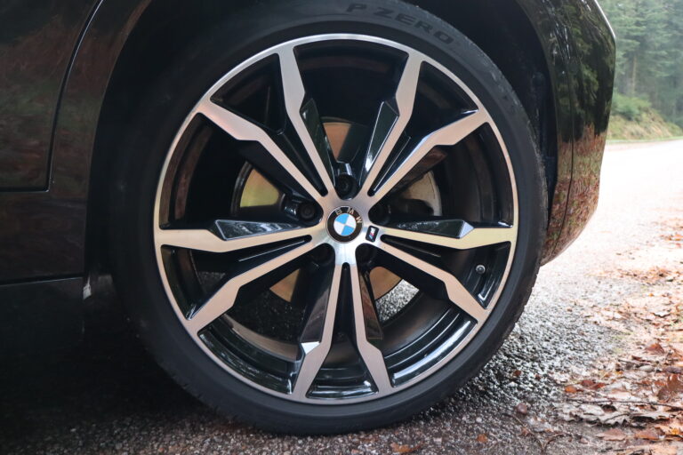 sv automobile x2 noir jaune img 4905 03