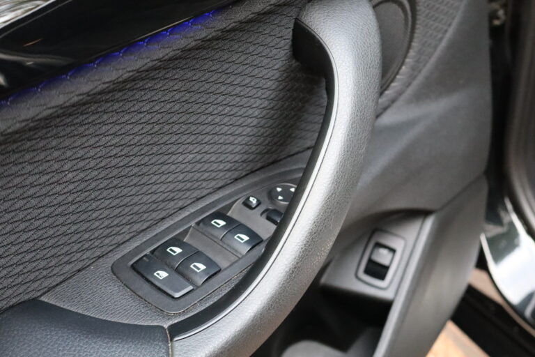 sv automobile x2 noir jaune img 4928 07