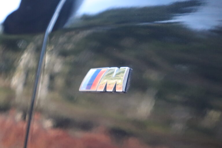 sv automobile x2 noir jaune img 4960 15