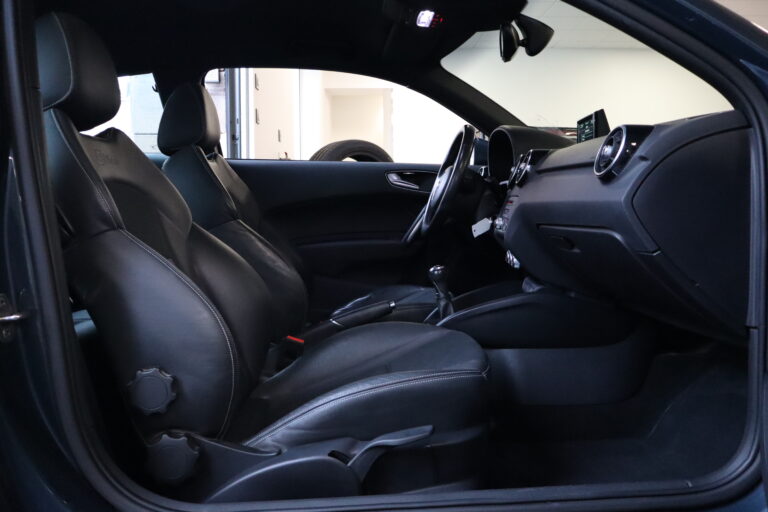 sv automobile a1 bleu img 5270 09