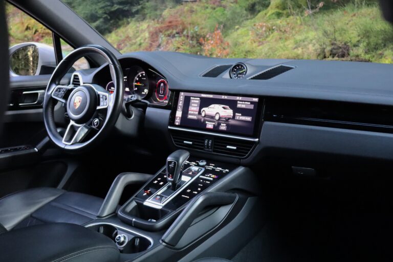 sv automobile cayenne coupe facq img 5934 12