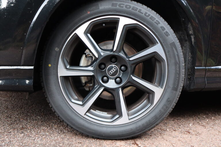 sv automobile q3 taxi noir img 5350 15