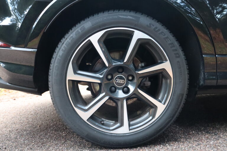 sv automobile q3 taxi noir img 5352 17