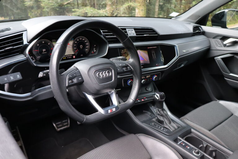 sv automobile q3 taxi noir img 5363 24