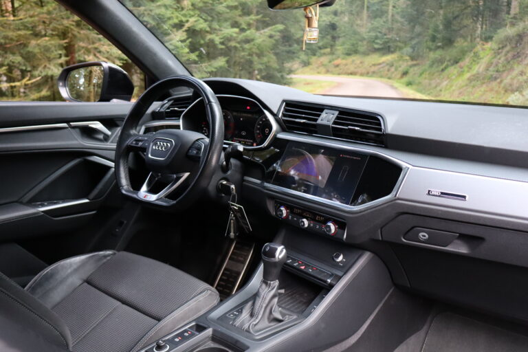 sv automobile q3 taxi noir img 5378 30