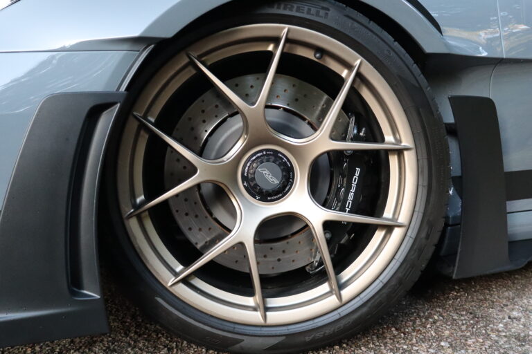 sv automobile 992 3rs grise img 6571 03