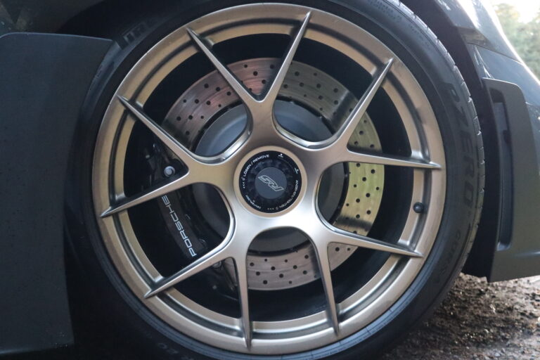 sv automobile 992 3rs grise img 6574 05