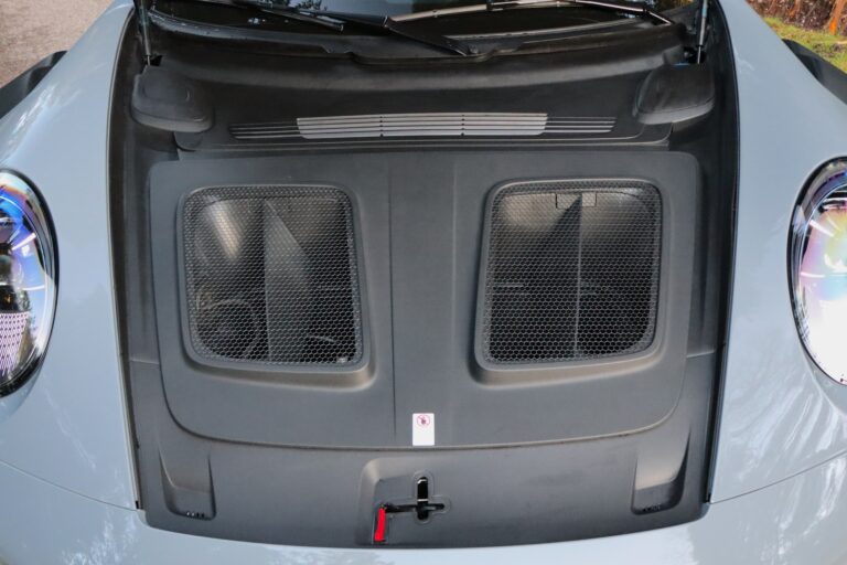 sv automobile 992 3rs grise img 6580 09