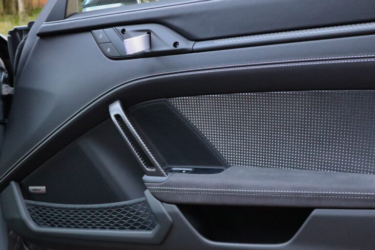 sv automobile 992 3rs grise img 6588 13