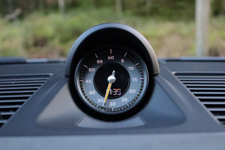 sv automobile 992 3rs grise img 6622 27