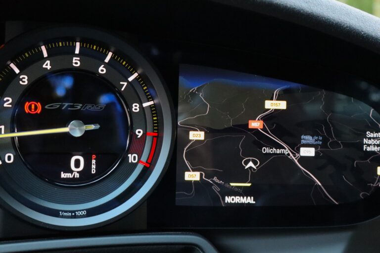 sv automobile 992 3rs grise img 6627 31