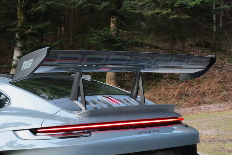 sv automobile 992 3rs grise img 6656 37