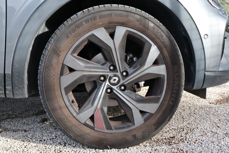 sv automobile arkana img 2080 07