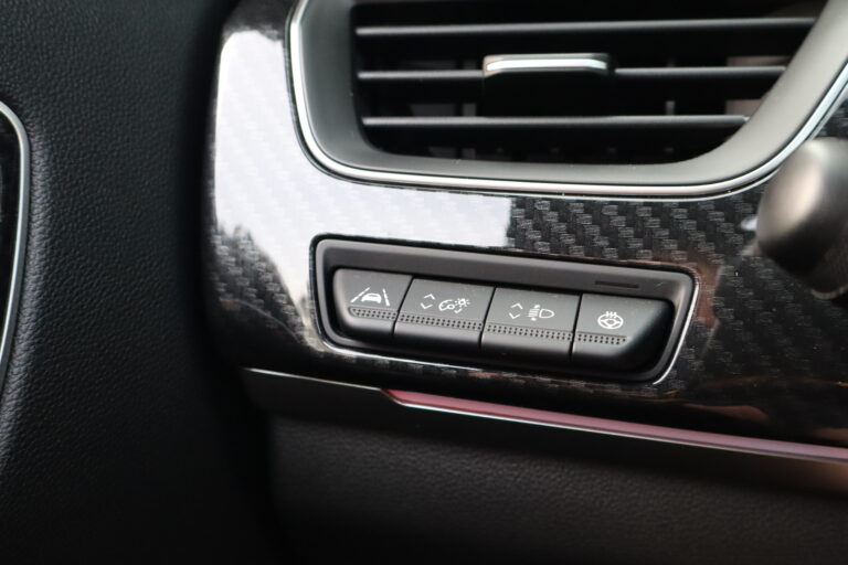 sv automobile arkana img 2100 17