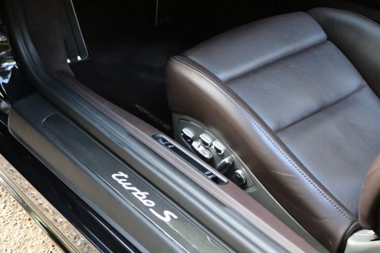 sv automobile 991 turbo s marron img 7158 13