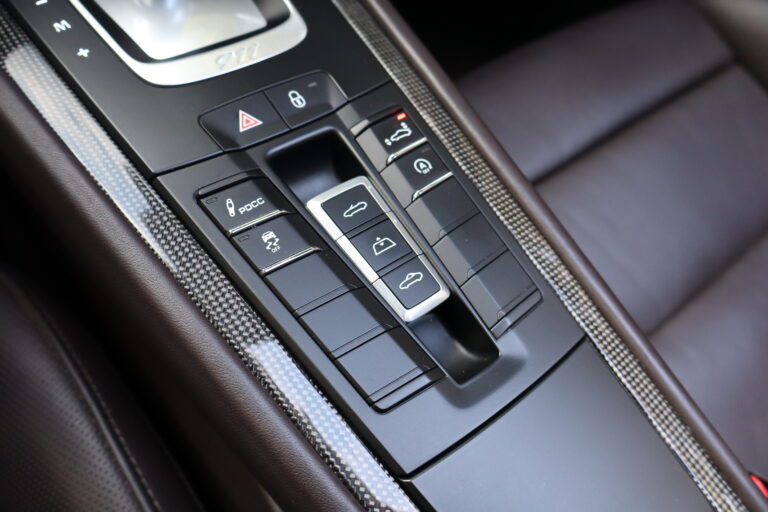 sv automobile 991 turbo s marron img 7164 17