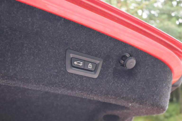 sv automobile m4 rouge img 7077 24