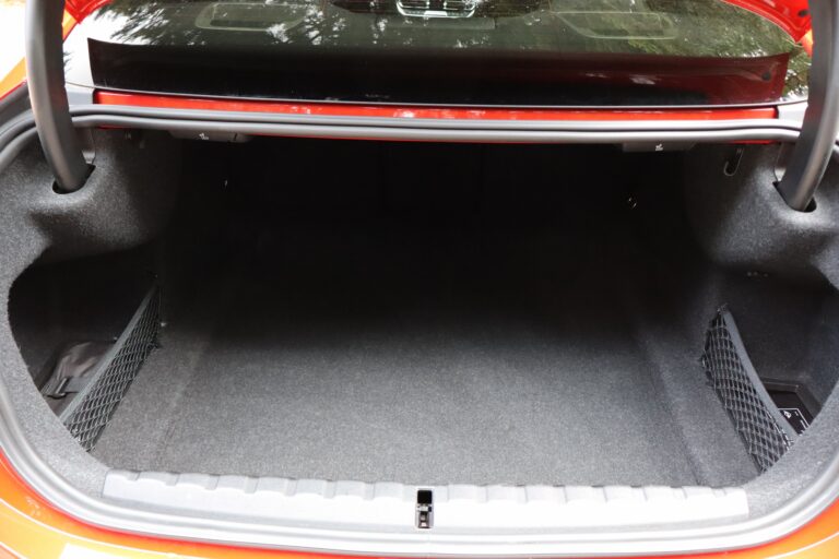 sv automobile m4 rouge img 7079 25