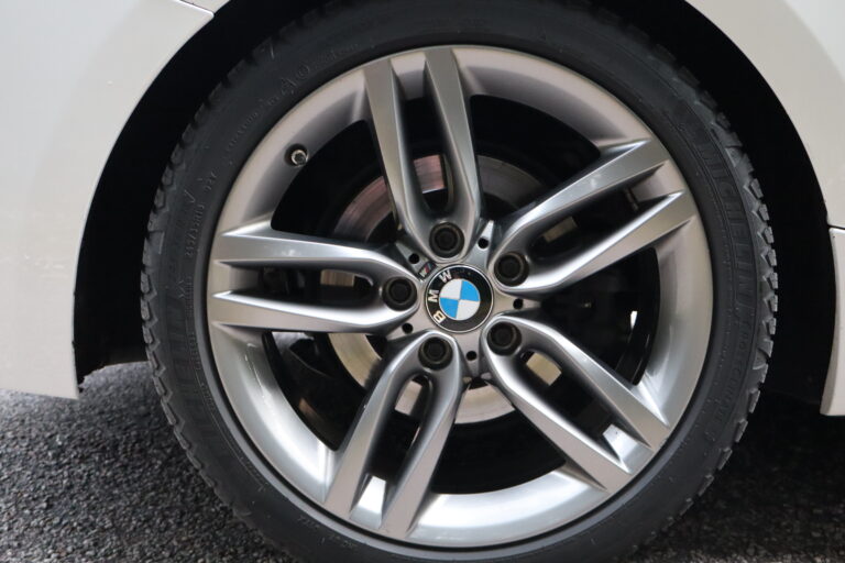 sv automobile 220d cab img 7882 08